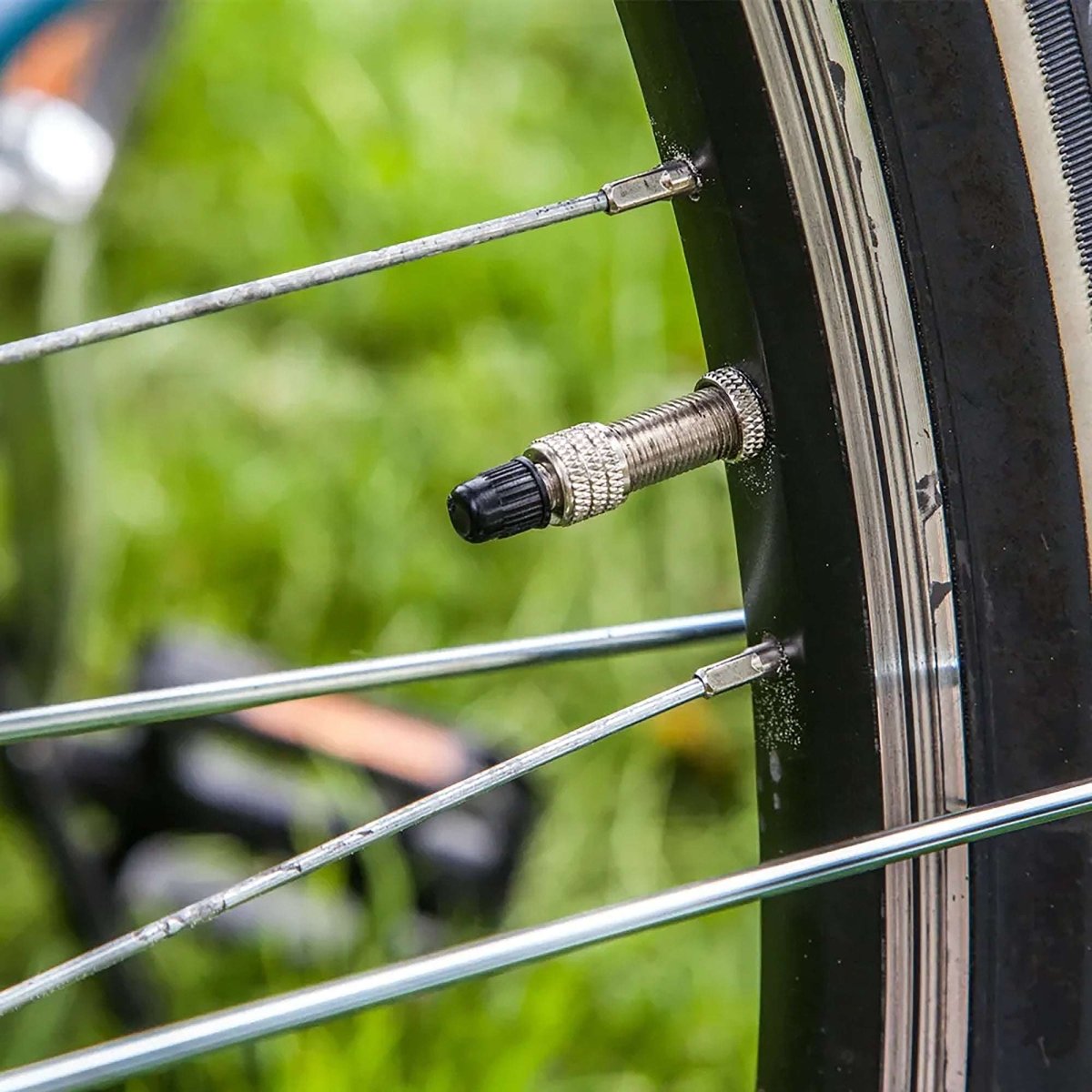 Ibley 4 fietsventieldoppen geschikt voor Hollands/Dunlop ventiel - Kunststof ventieldoppen - Fiets ventieldop - Stadsfiets ventiel - Zwart - Ibley